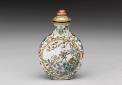 图片[2]-Porcelain-body famille-rose snuff bottle with a peonies-of-wealth design, Qianlong reign (1735-1796), Qing dynasty-China Archive